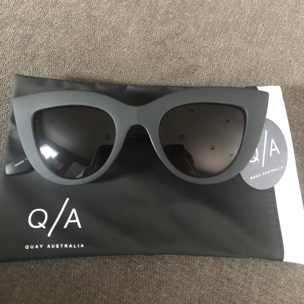 QUAY Brand New with Tags ••Kitti Sunnies••